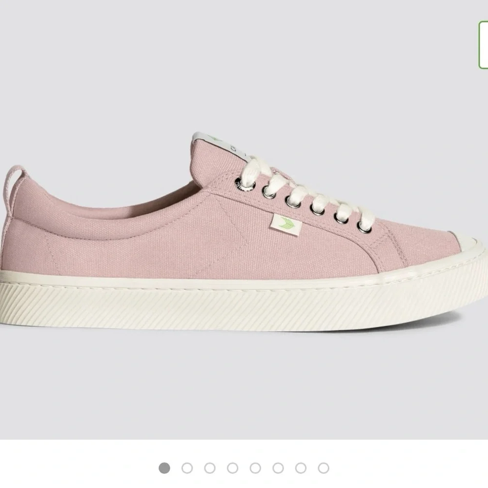 Cariuma Low Rose Canvas Women’s 11.5 Men’s 10 NEW - Picture 1 of 3